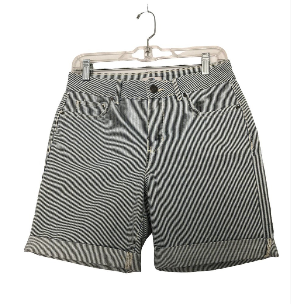 Croft & Barrow Women Short‎ Size 6 Trip Cuffed White and Blue
